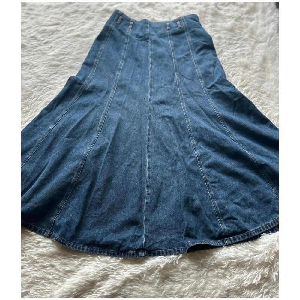Urban Revivo Denim Midi Skirt Belted A-Line Blue XS High Waist Classic

⸻ - Picture 2 of 6